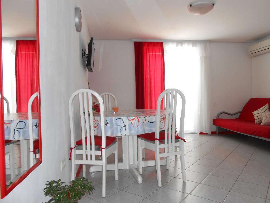 Boutique Apartments Julija Водице Екстериор снимка